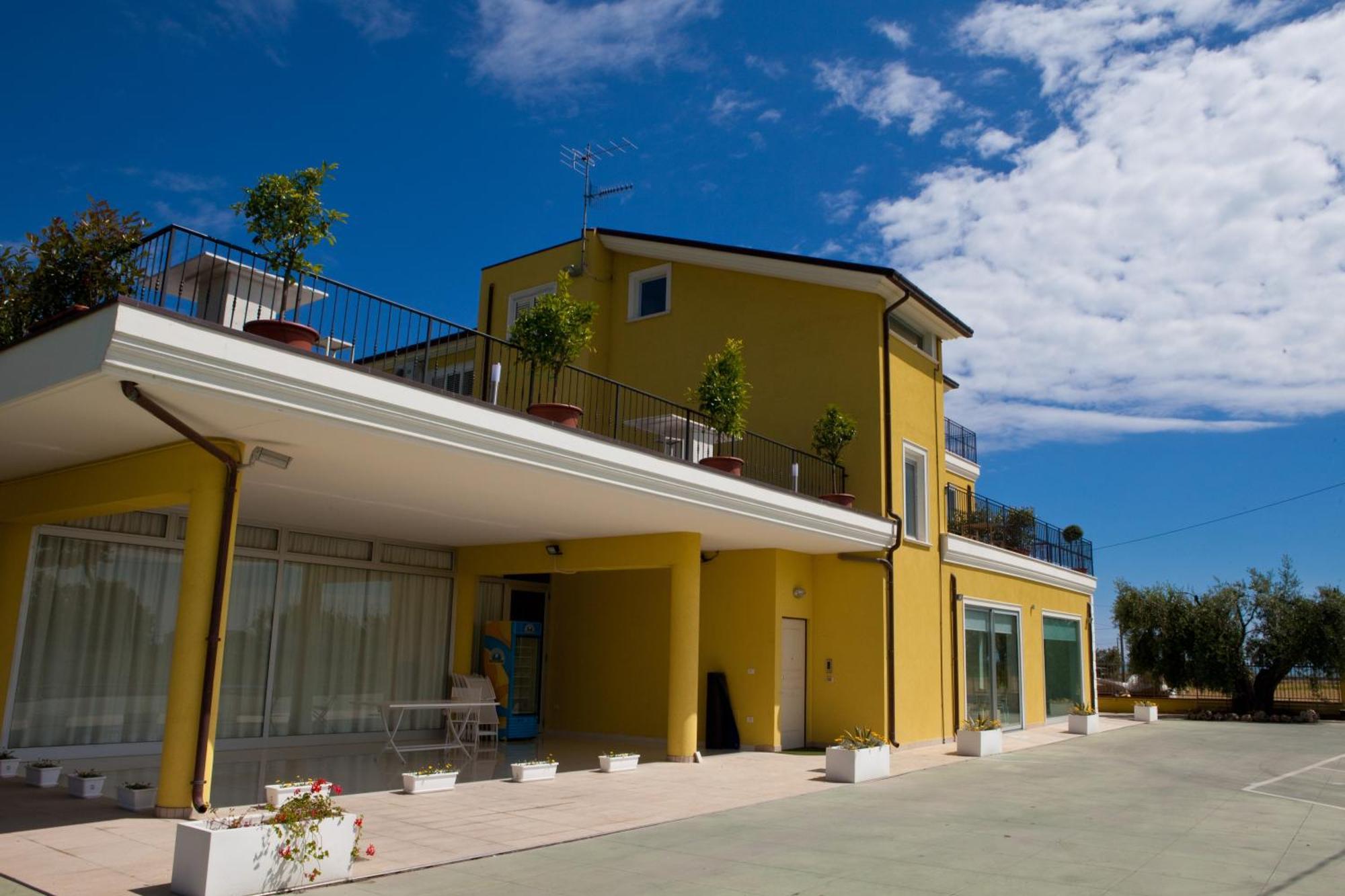 Villa Imago Roseto Degli Abruzzi Buitenkant foto