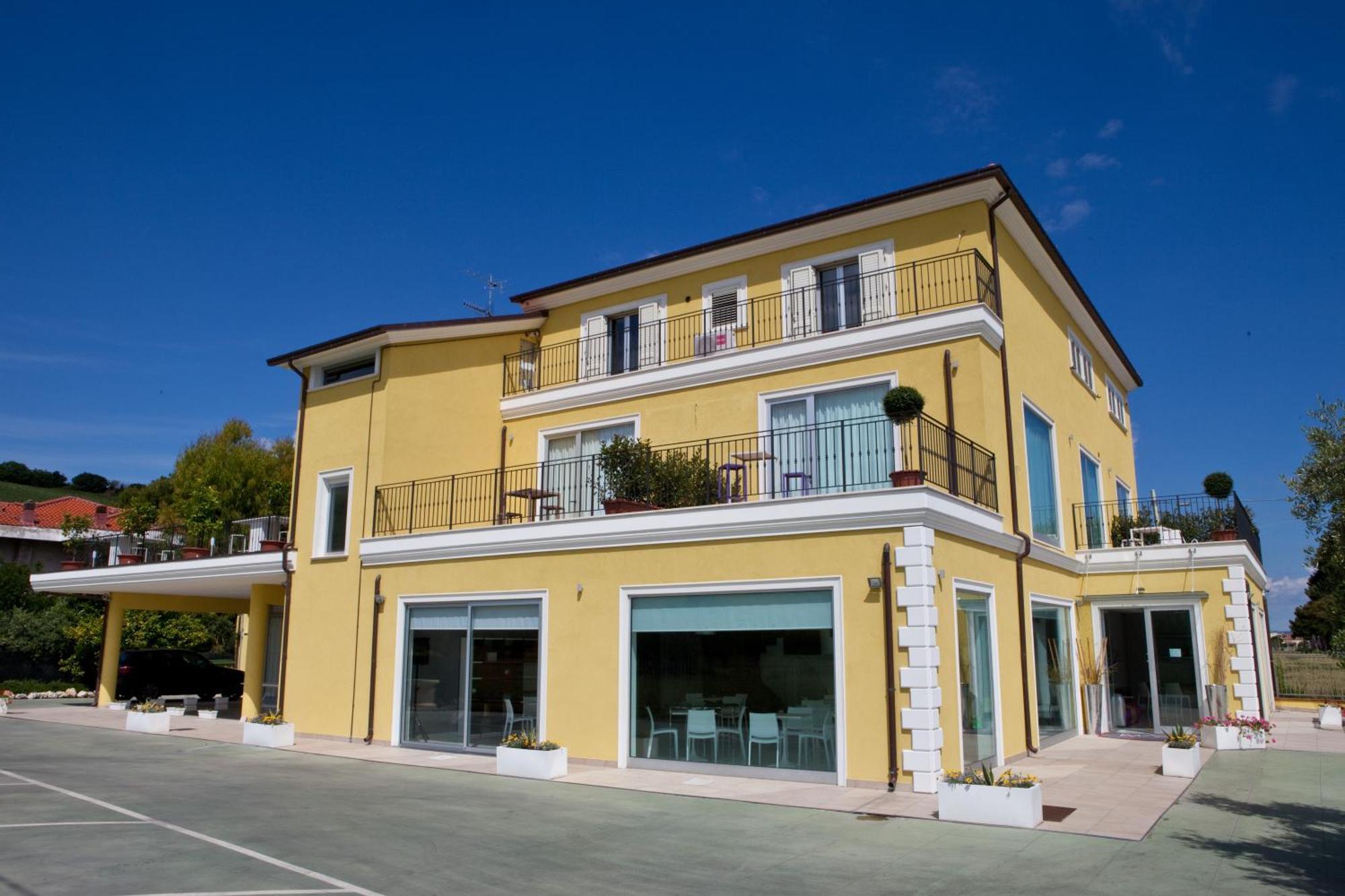 Villa Imago Roseto Degli Abruzzi Buitenkant foto